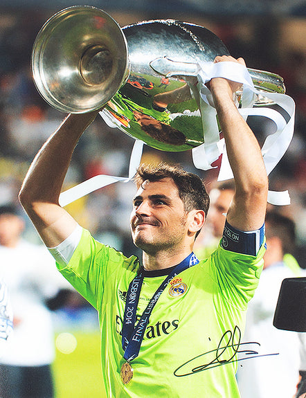 Iker Casillas<br>Real Madrid<br>Champions League Sieger 2014<br>Original signiertes Foto<br>30 x 40 cm