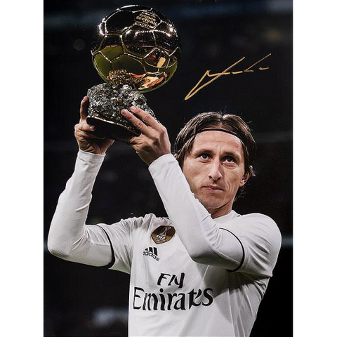 Luka Modric<br>Real Madrid<br>Original signiertes Foto<br>Ballon d’Or Sieger 2018<br>30 x 40 cm
